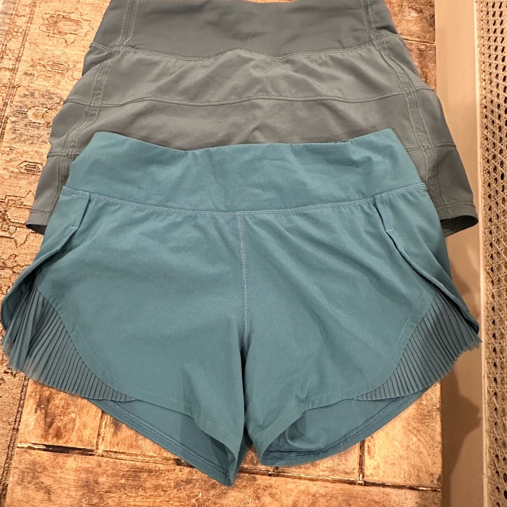 lululemon bundle Women's Teal Athletic Shorts and skort Size 2